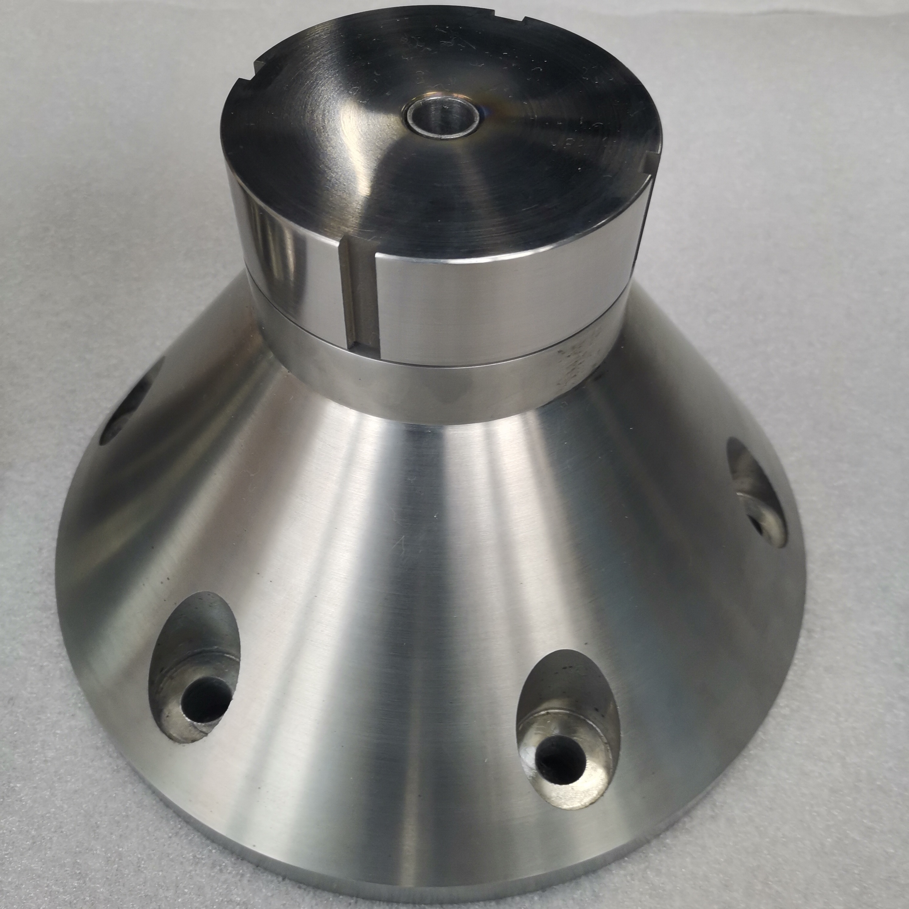 Tungsten flow port with iridium pipe inserted,Tungsten Alloy Nozzle for Glass Fiber and Glass Wool Production Featured Image